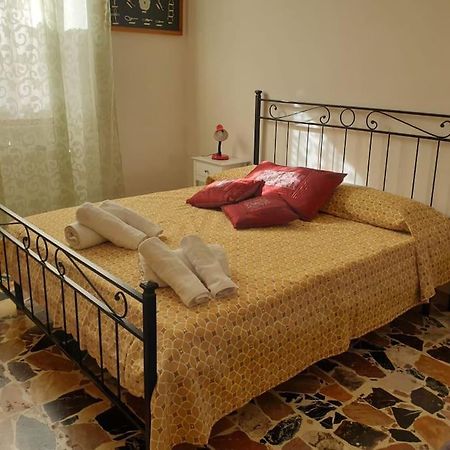 Casa Indipendente Zona Centrale La Maddalena  Luaran gambar