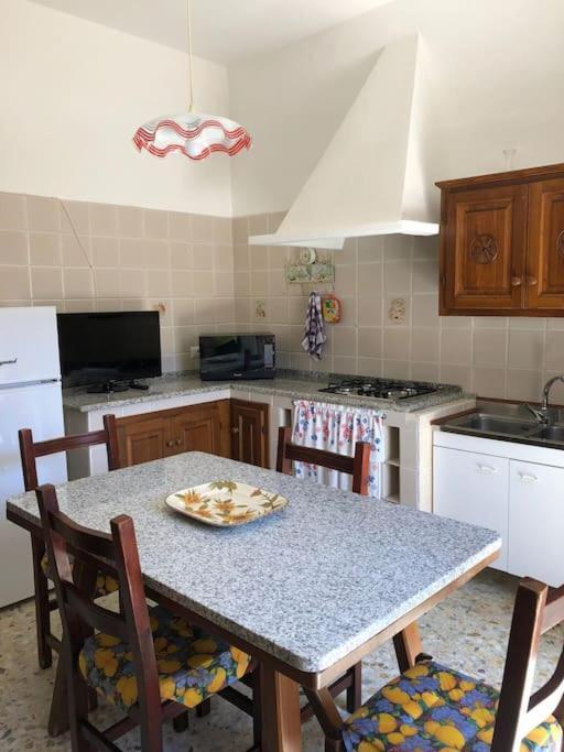 Casa Indipendente Zona Centrale La Maddalena  Luaran gambar