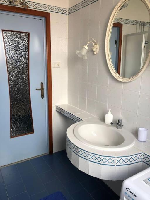 Casa Indipendente Zona Centrale La Maddalena  Luaran gambar