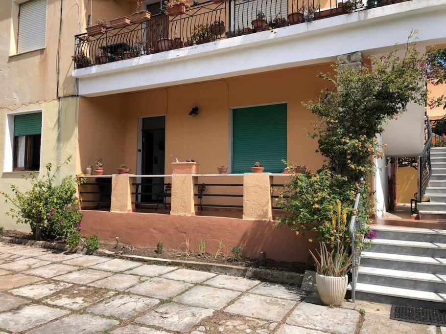 Casa Indipendente Zona Centrale La Maddalena  Luaran gambar
